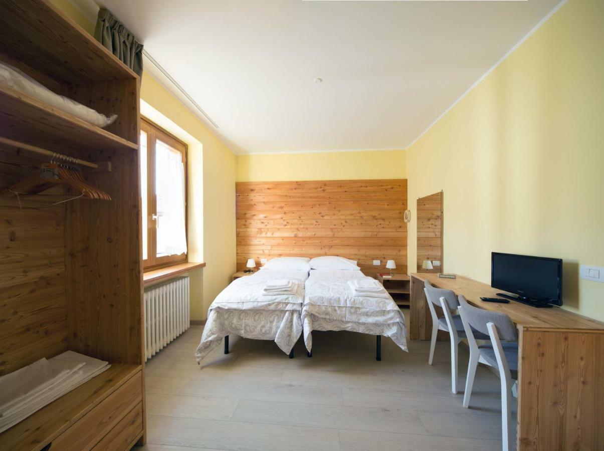 Rovere della Luna B&B Anna מראה חיצוני תמונה